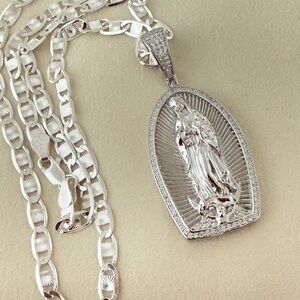 Ornate Silver Pendant Necklace with Heavy-Link Chain